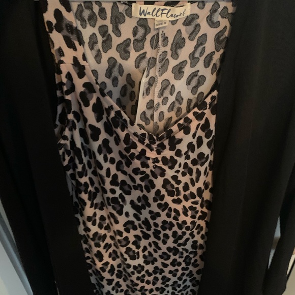 Small leopard dress with black sweater - Picture 5 of 7